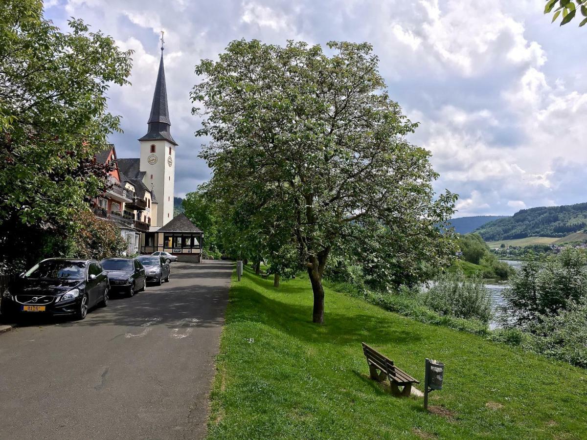 Gaestehaus Hoffmann Farschweiler Eksteriør billede